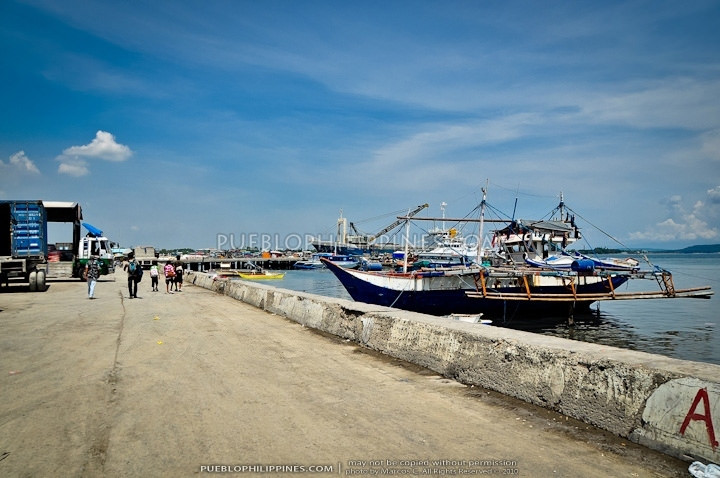 Ferry to Talikud Island, Samal - Santa Ana Wharf - Davao City 10-10 (555)